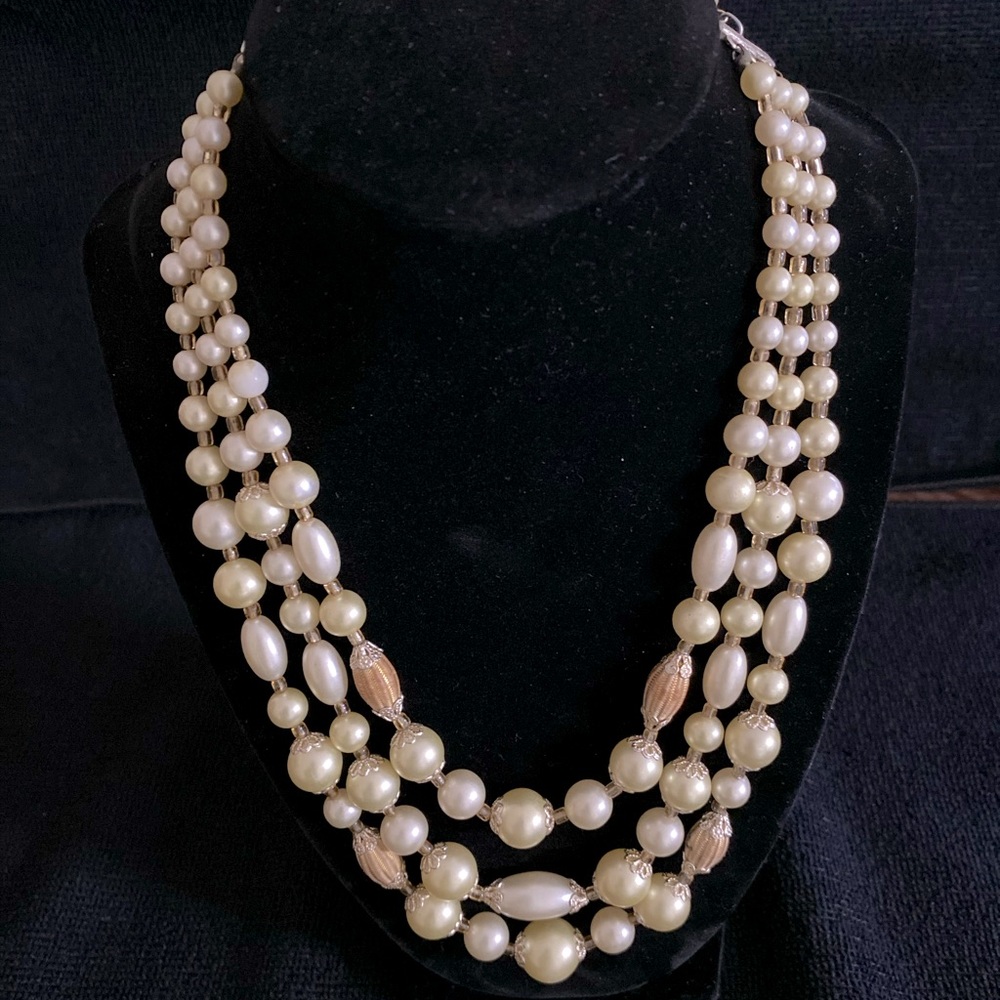 VINTAGE 3 STRAND 10 INCH LONG FAUX PEARL AND GOLD TONE BEADED NECKLACE